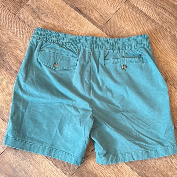 Tommy Hilfiger Men’s Casual Shorts Green Teal Elastic Waist Pockets Size M - Picture 3 of 5